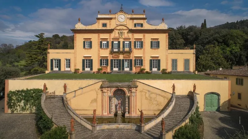 The beautiful (and airy!) Villa La Tana in Tuscany, briefly inhabited by the Medici family. Credit: Francis York.